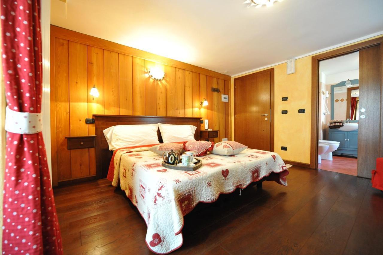 L'Ancien Paquier Chambre D'Hotes Valtournenche Ruang foto